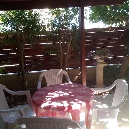 Green Patio Larnaca Luaran gambar