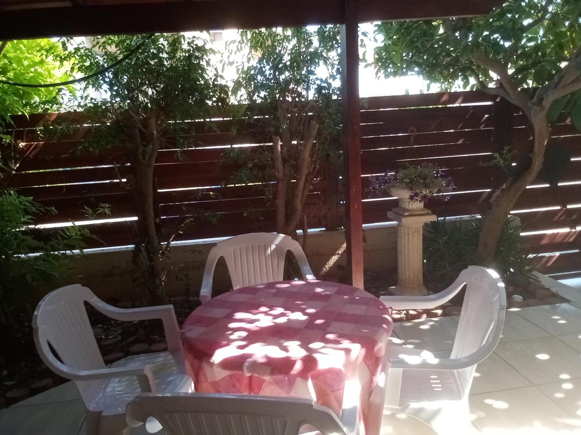 Green Patio Larnaca Luaran gambar